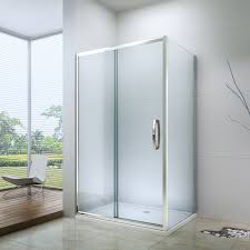 Dusche mit Seitenwand