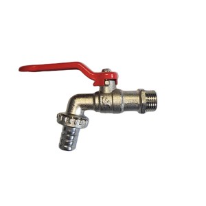 Der Kugelauslauventil aus Messing in vernickelter Ausführung