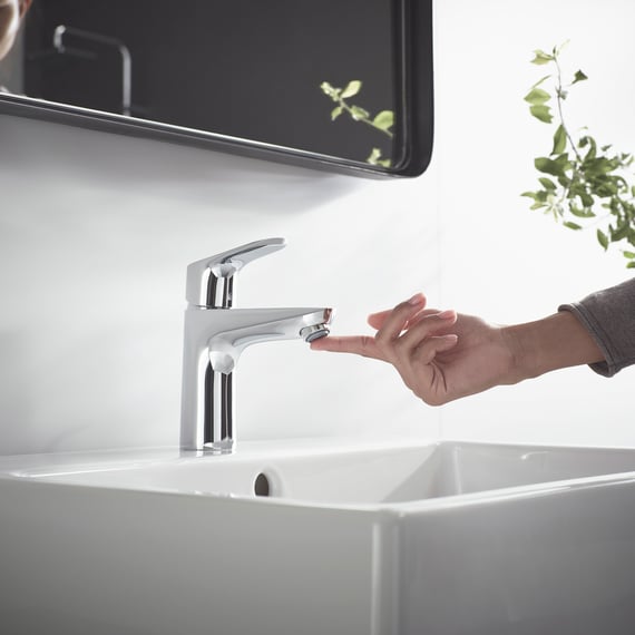 Hansgrohe Focus Waschtischarmatur 100 mit EcoSmart, mit Zugstangen-Ablaufgarnitur, chrom